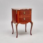 977 2285 CHEST OF DRAWERS